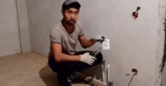 A dnes si ukážeme, ako sa zapája zásuvka (Načo elektrikára)