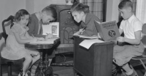 Nie je to žiadna novinka. Dištančné vzdelávanie zažili aj deti pred vyše 80 rokmi