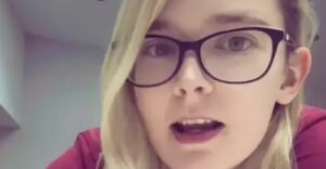 Zatiaľ čo jedni jej rozhodnutie kritizujú, iní chvália. Toto je dôvod, prečo synovi kúpila iba 1 vianočný darček